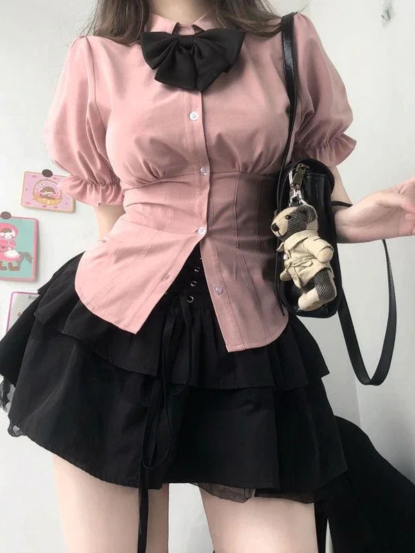 Camisa japonesa elegante y ajustada de color blanco