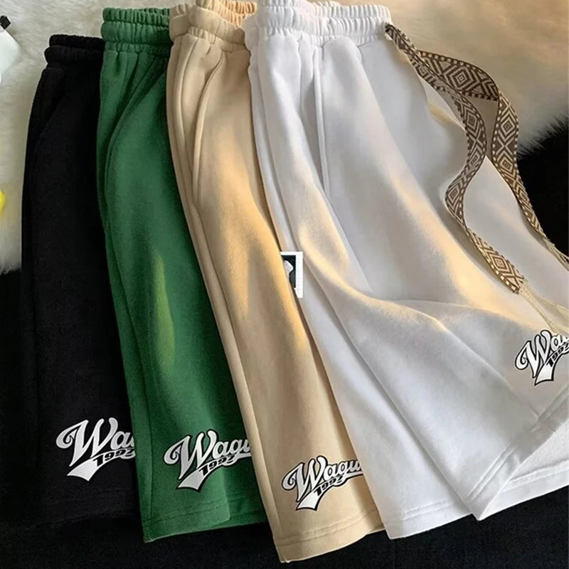 Shorts holgados con estampado de letras negras