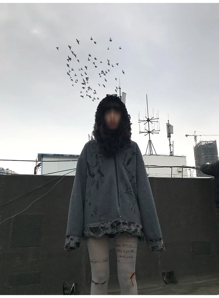 Grunge zerrissener Hoodie