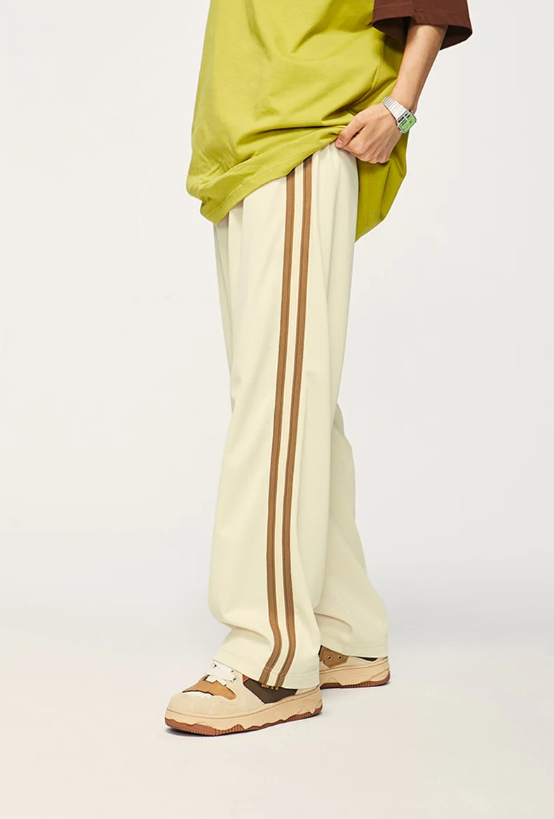 Pantalones deportivos a rayas con cintura elástica
