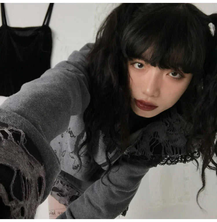 Grunge zerrissener Hoodie