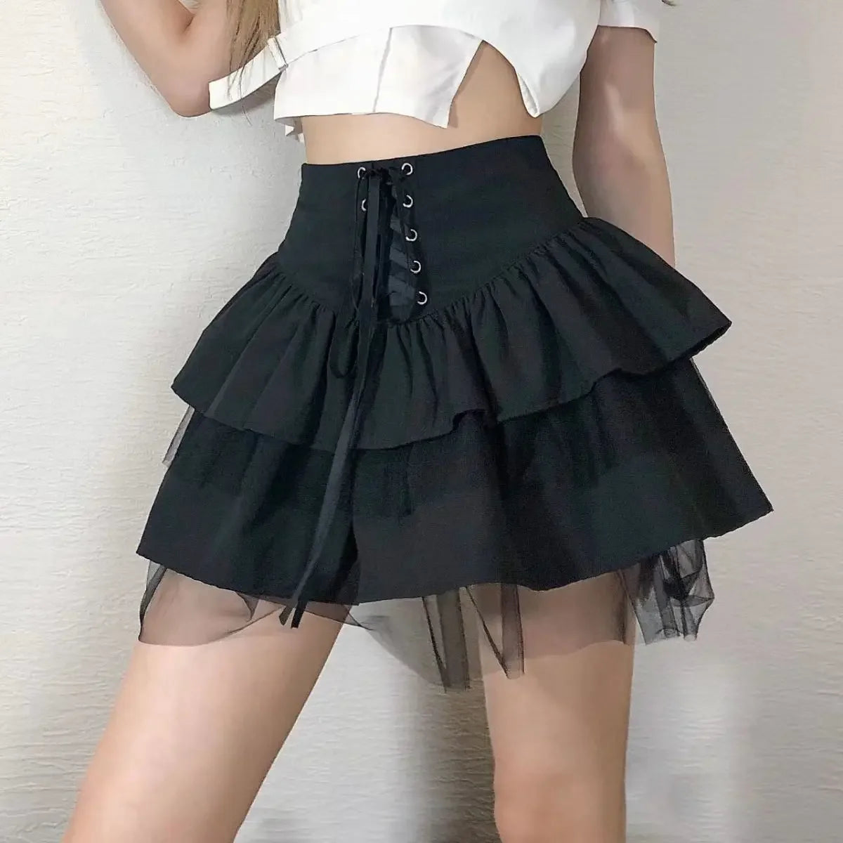 Camisa japonesa elegante y ajustada de color blanco