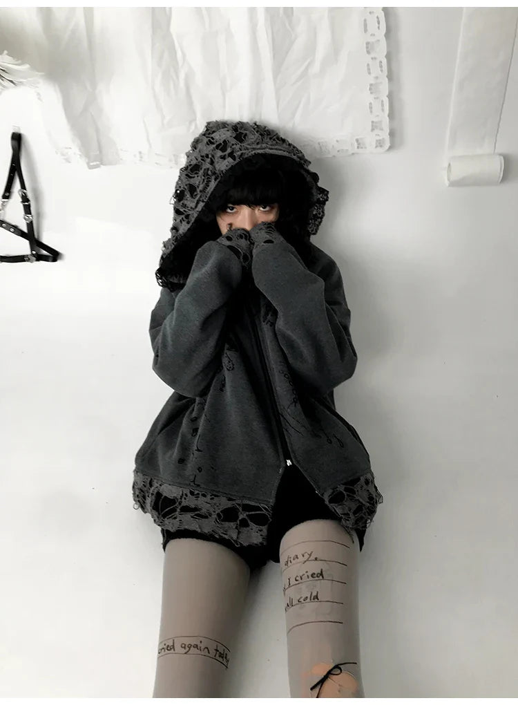 Grunge zerrissener Hoodie