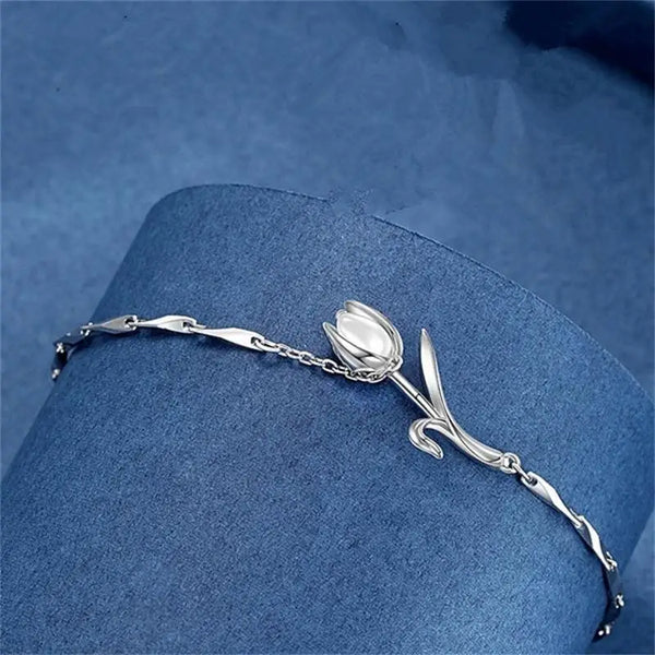 Silver Fulip Flower Bracelet
