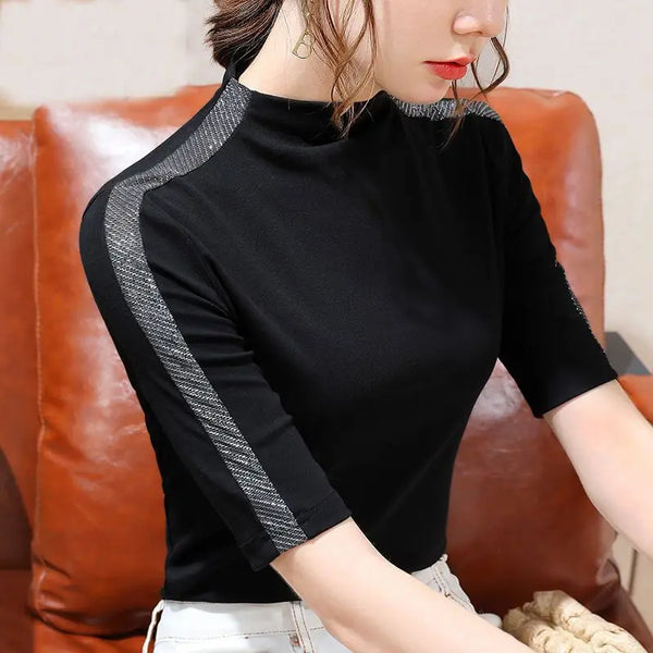 Top de mujer en contraste blanco y negro