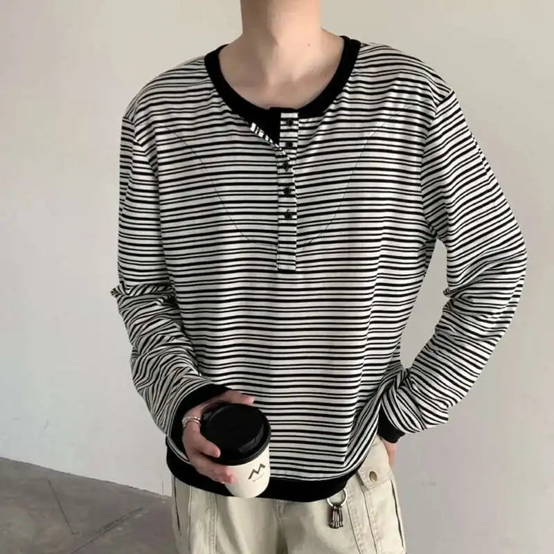 Camiseta de manga larga con botones a rayas