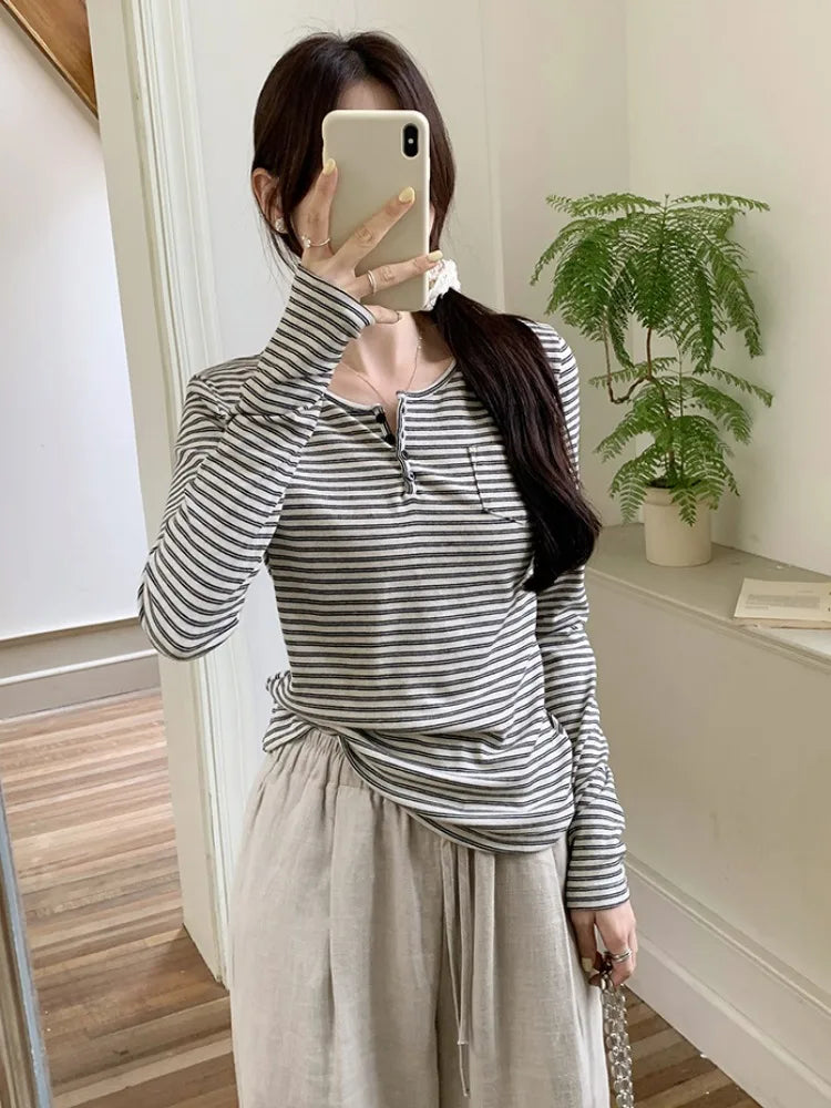 Gestreiftes Langarm-T-Shirt