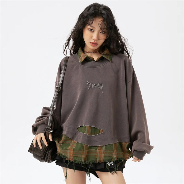 Ripped Two-layered Sweatshirt